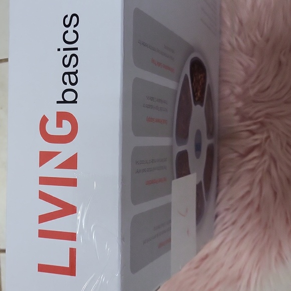 New Listing!! Brand New LIVING BASICS AUTOMATIC ELECTRONIC PET FEEDER - Picture 6 of 6